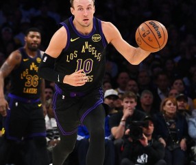 开云团队-湖人两大奇兵制胜：斯马特肯纳德合砍48+8+9+8 铸新后场双枪